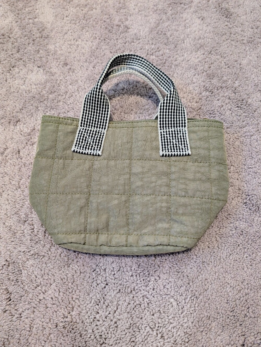 Universal Thread Small Quilted Tote Bag
